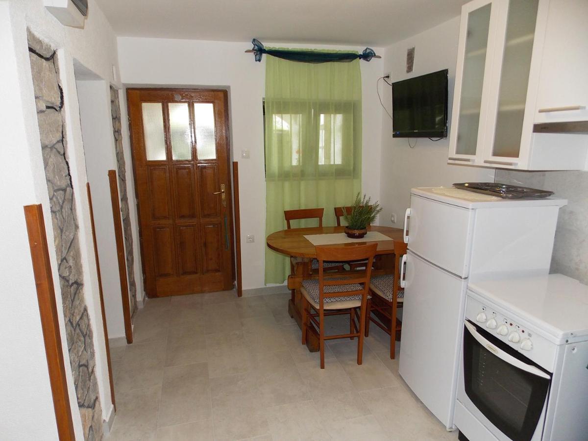 Apartments Miro Kornić Eksteriør bilde