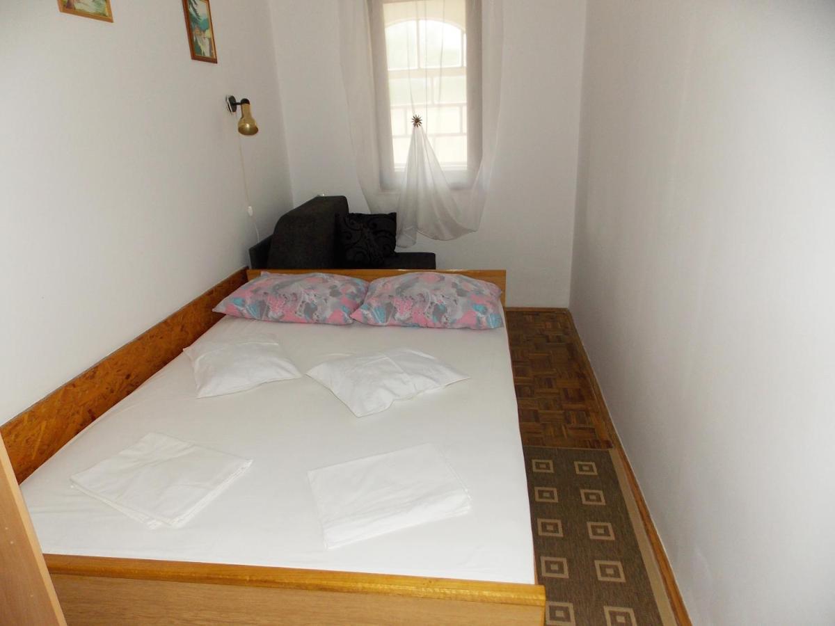 Apartments Miro Kornić Eksteriør bilde
