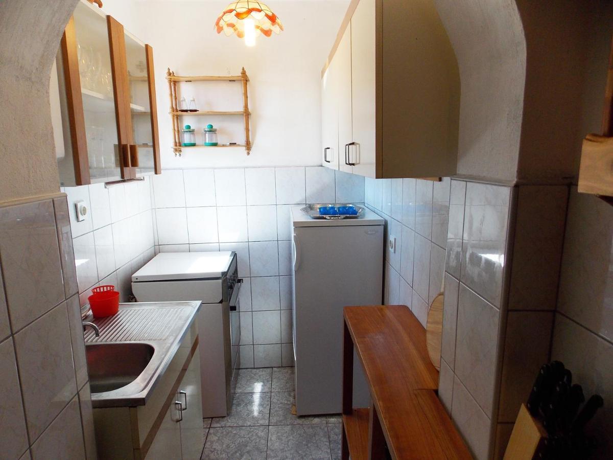 Apartments Miro Kornić Eksteriør bilde