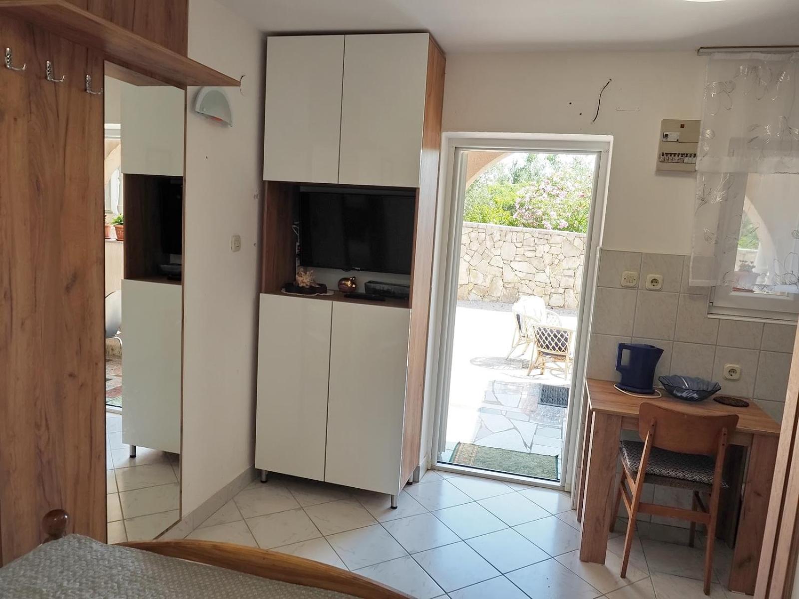 Apartments Miro Kornić Eksteriør bilde